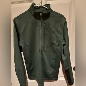 Men’s small North Face polyester quarter zip